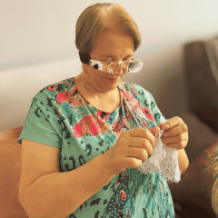 Büyüteçli Okuma Gözlüğü